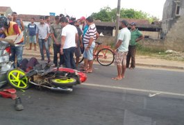 Condutor de ciclomotor fica ferido em colisão na AL 220