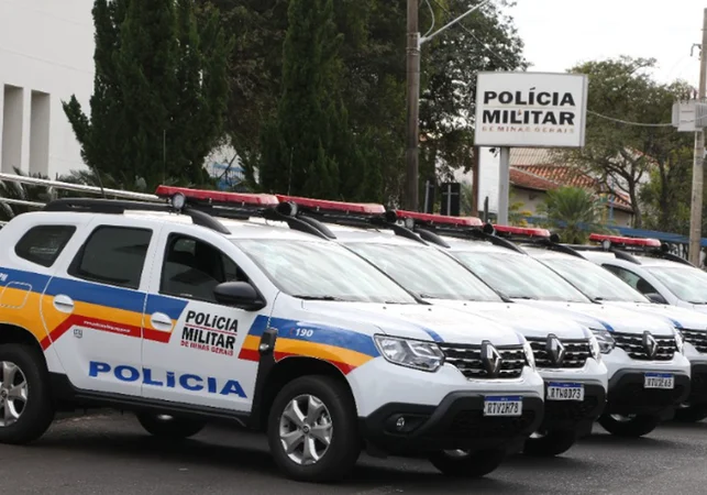 Homem leva tiro no pênis, pega ônibus e vai até quartel da PM pedir socorro