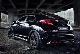 Honda apresenta o novo Civic Black Edition em Genebra