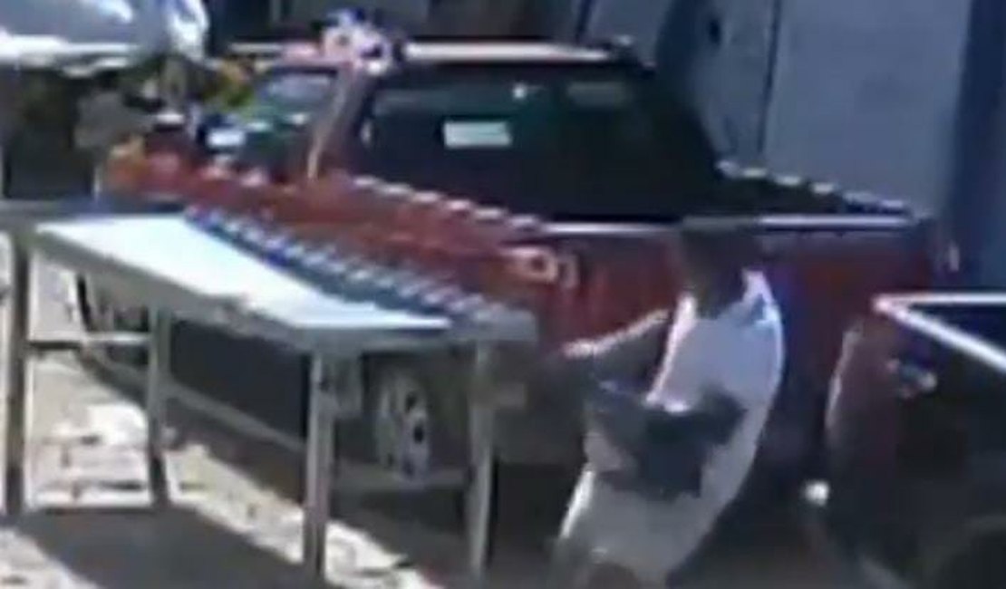 VÍDEO: Pastor que vendia peixes em feira de João Pessoa é assassinado por cliente após discussão
