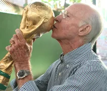 Justiça aceita pedido de Zagallo, e caçula vai administrar bens