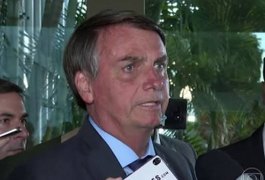 Bolsonaro assina MP que eleva valor do salário mínimo; veja valor