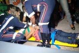 Universitário baleado em ponto de ônibus encontra-se em estado grave