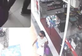 Vídeo. Mulher é flagrada furtando objetos em loja do Centro de Arapiraca