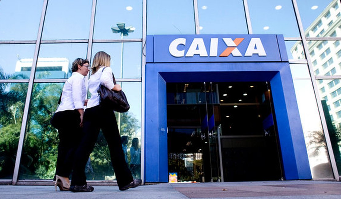 Agências da Caixa abrem hoje, 2 horas mais cedo, para tirar dúvidas sobre o FGTS
