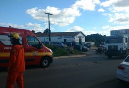 Motociclista fica ferido após colidir contra caminhão na AL-220, em Arapiraca