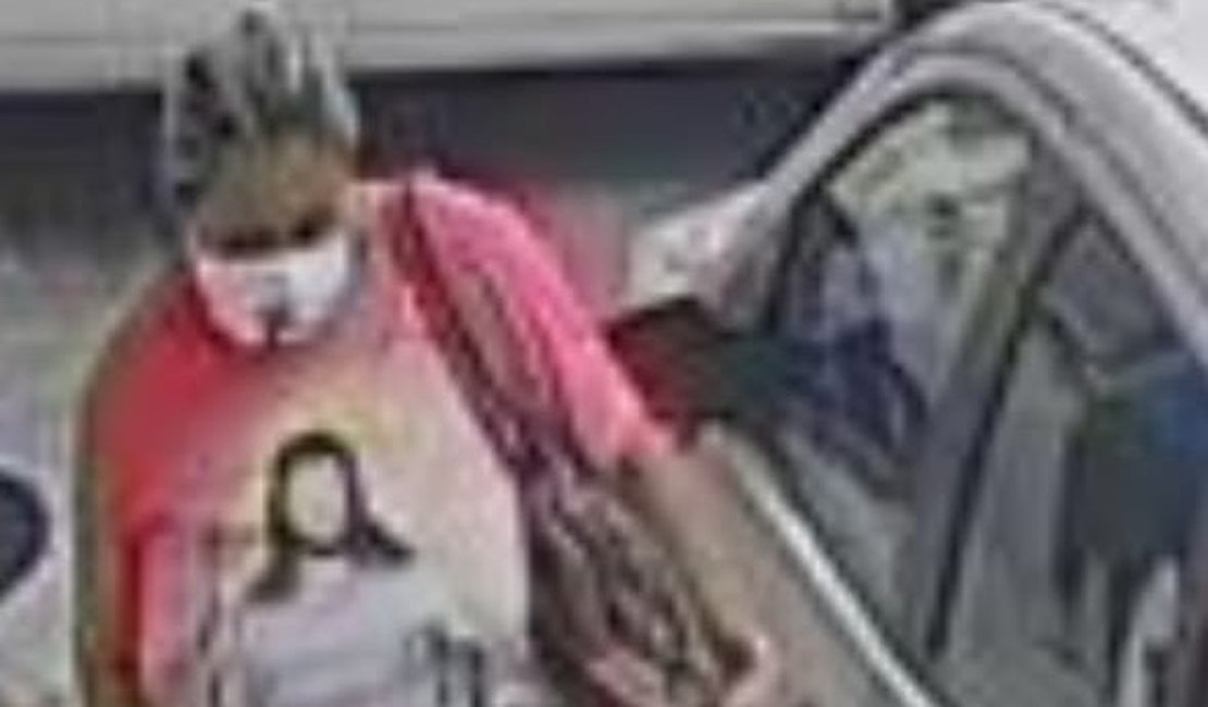 Mulher pede dinheiro para ajudar a construir capela e furta dona de casa, em Arapiraca