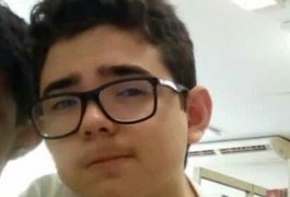 Adolescente morre eletrocutado em Teresina ao tocar em celular carregando