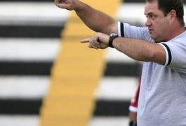 Técnico Vica divulga programação com treinos fechados a partir desta quarta-feira