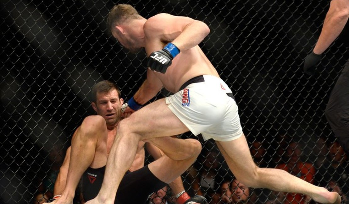 Bisping vence Luke Rockhold e é o novo campeão dos médios do UFC