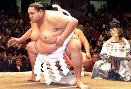 Lenda do sumô, Taro Akebono, morre aos 54 anos