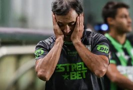 América perde em casa para o Coritiba e é rebaixado à Série B do Brasileiro