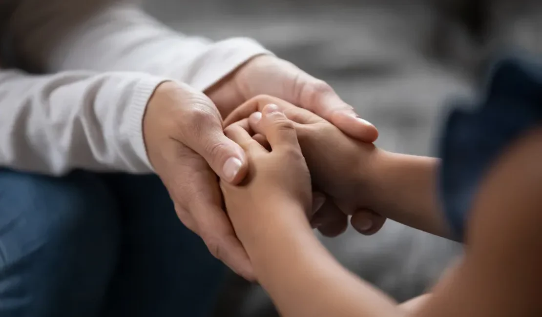 Justiça condena casal que desistiu de adoção e abandonou criança em fórum