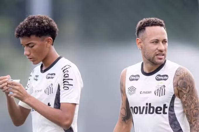 Robinho Júnior acusa Neymar de agressão e notifica Santos; documento cita possível rescisão