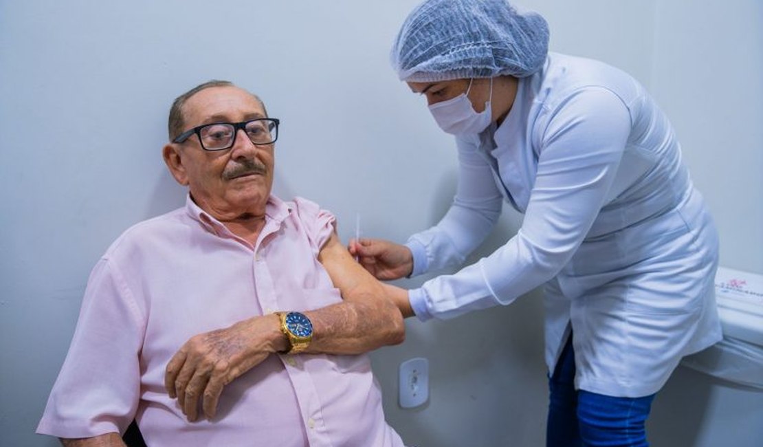 Arapiraca inicia campanha nacional de vacinação contra a influenza com foco em grupos especiais