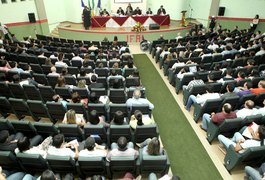 Sessão da 1º Câmara Cível recebe 400 alunos em Palmeira dos Índios