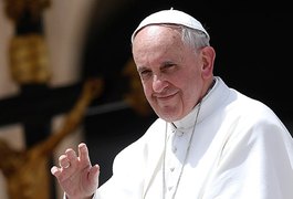 Papa Francisco pede orações para que ele fique 'mais pobre'