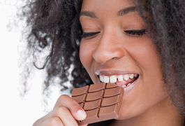 Tem mania de guardar chocolate na geladeira? Veja porque você não deveria fazê-lo
