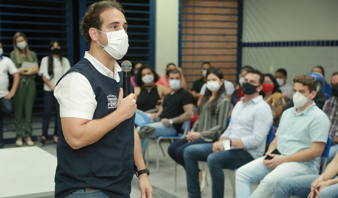 Vídeo. Trabalhadores que atuam na linha de frente de combate à Covid são homenageados em Penedo