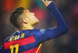 Após especulações, Neymar estende contrato com o Barcelona até 2021
