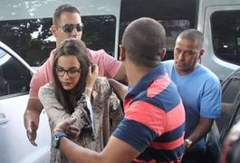 Emilly presta depoimento após indícios de agressão no BBB 17