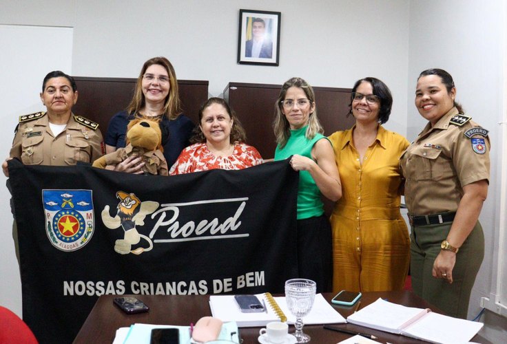 Programa de Resistência às Drogas e Violência chega às escolas municipais de Maceió