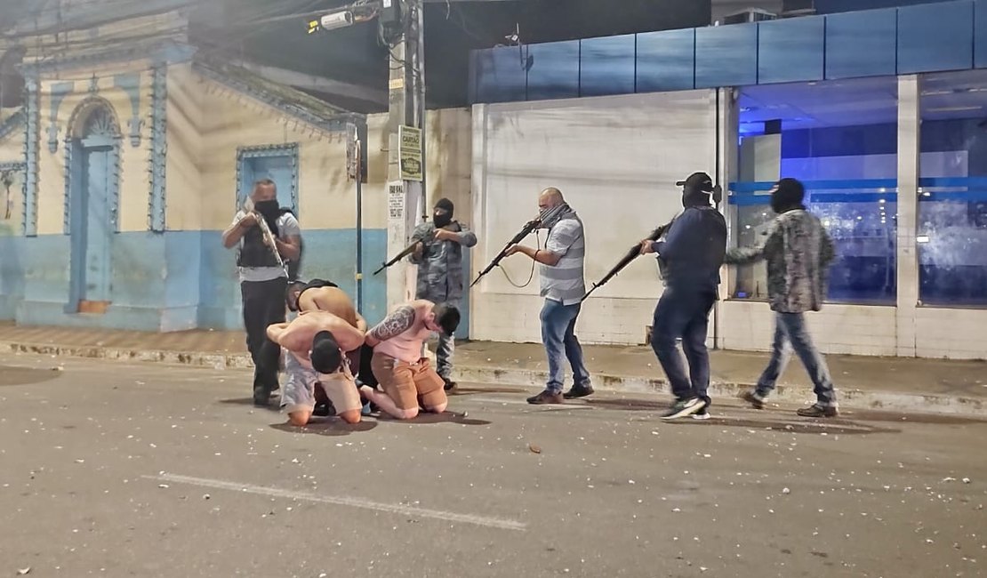 Polícia simula operação de enfrentamento a assalto a bancos em Arapiraca