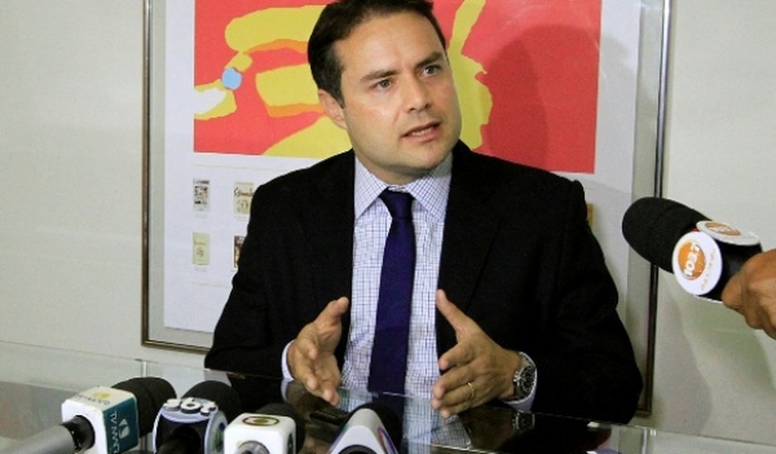 Renan Filho discute dívida pública com presidenta Dilma, nesta sexta-feira (4)