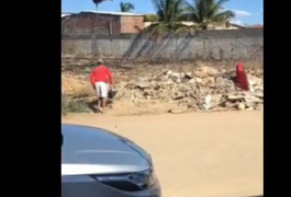 Denúncia: moradores reclamam de descarte de lixo em terrenos em Arapiraca; veja vídeo