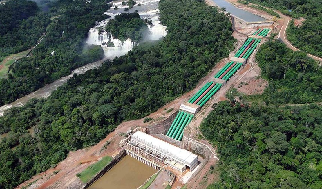 Destino do sistema Eletrobras aguarda por senadores na volta do recesso