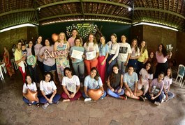 Com 'afeto, acolhimento e arte', evento realizado em Maceió abordou a questão da saúde mental materna