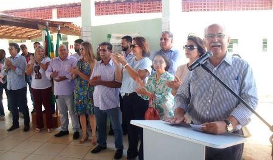 Câmara Municipal participa da inauguração de escola no Povoado Pau D’Arco, em Arapiraca