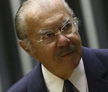 Sarney recebe alta de hospital após queda e diagnóstico de isquemia cerebral