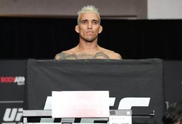 Brasileiro não bate peso na terceira tentativa e perde o cinturão peso-leve do UFC na balança