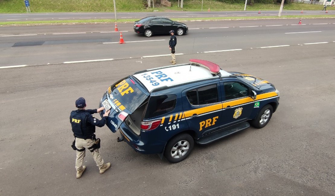 Foragido da justiça, suspeito de estupro de vulnerável é preso pela PRF no Sertão