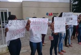 Mulheres de reeducandos fazem protesto contra a redução de visitas em Arapiraca