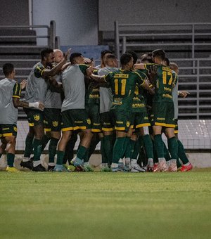 CRB vence o Operário por 2 a 1 e rebaixa adversário para a Série C do brasileiro