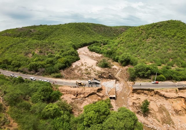 Força-tarefa promete liberar Centro Histórico e AL-225, em Piranhas, até sexta-feira