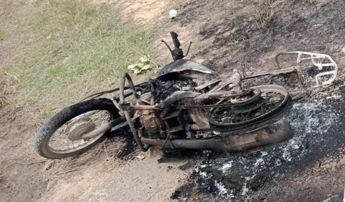 Motocicleta é destruída por incêndio no interior de Alagoas