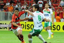 Flamengo leva gol no último lance e só empata com a Portuguesa