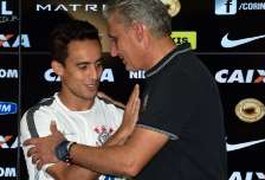 Jadson formaliza saída do Corinthians e acerta com time chinês