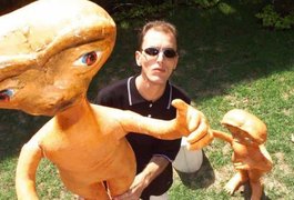 Rodolfo, que foi parceiro do ET, anuncia volta à TV