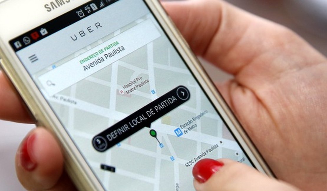 Uber começa a aceitar pagamento em dinheiro em Maceió