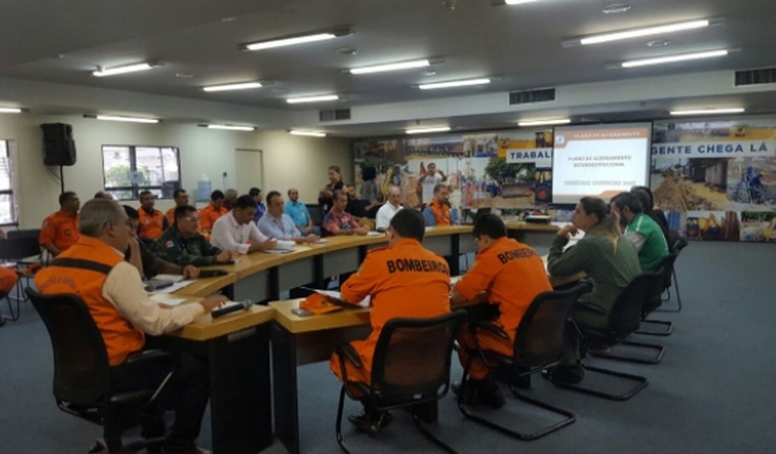 Corpo de Bombeiros e órgãos traçam estratégias para quadra chuvosa em AL