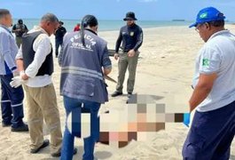 Corpo masculino, despido e com ferimento, é encontrado na praia de Pajuçara