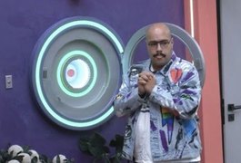 Thiago Abravanel aperta botão e desiste do BBB 22