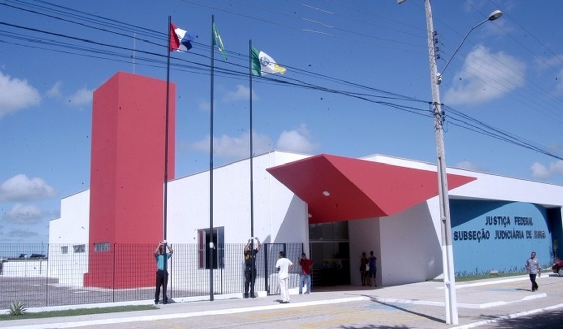 Justiça determina que três municípios de AL cumpram Lei da Transparência