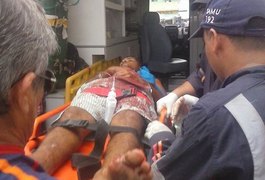 Irmão de radialista leva golpe de faca no pescoço em bar em Palmeira dos Índios