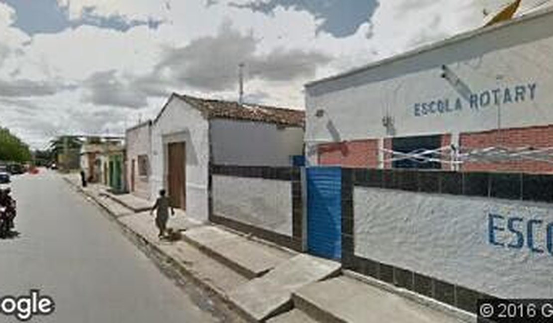 Criminosos invadem escola em Arapiraca e furtam objetos