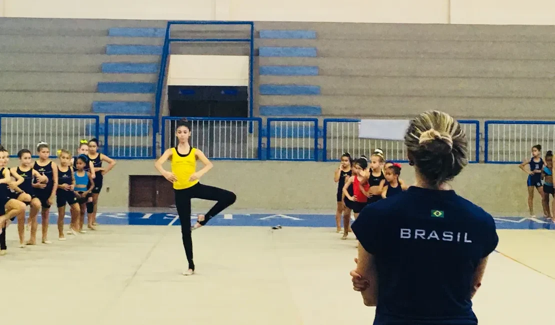 Conheça a trajetória de Duda Arakaki, alagoana que conquistou o ouro na Copa do Mundo de Ginástica Rítmica